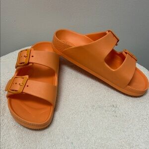 Lily & Dan Kid Unisex SlipOn Orange rubber double buckle slide Sandal size 11/12
